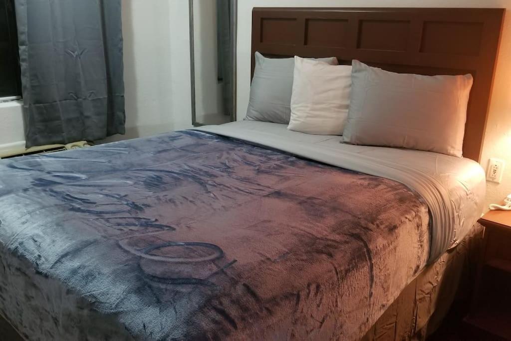 Hotel King Bed Hotel Room 114 Booking Stillwater Dış mekan fotoğraf